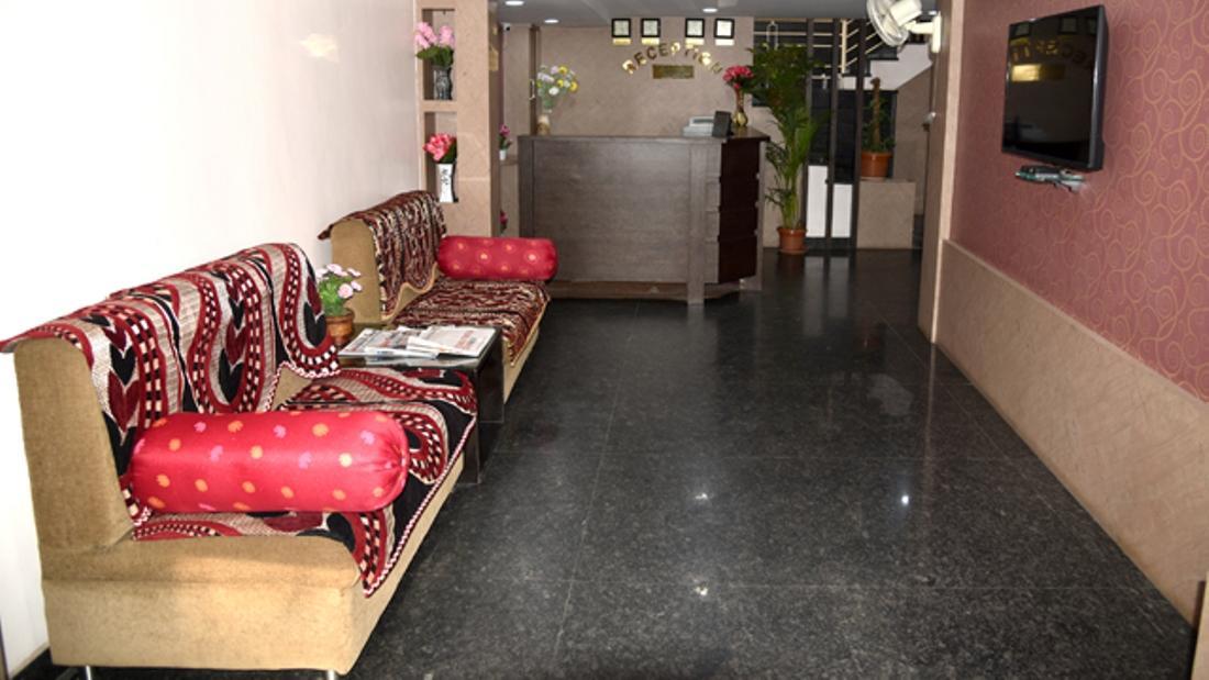 העיר בנגלור Hotel New Bell Inn מראה חיצוני תמונה
